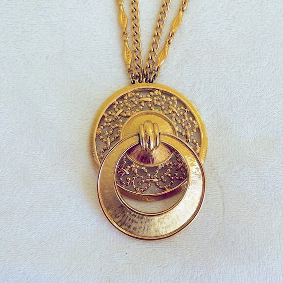 Vintage MONET 70's Doorknocker Style Double Chain Pendant Necklace, Door Knocker - Picture 5 of 13